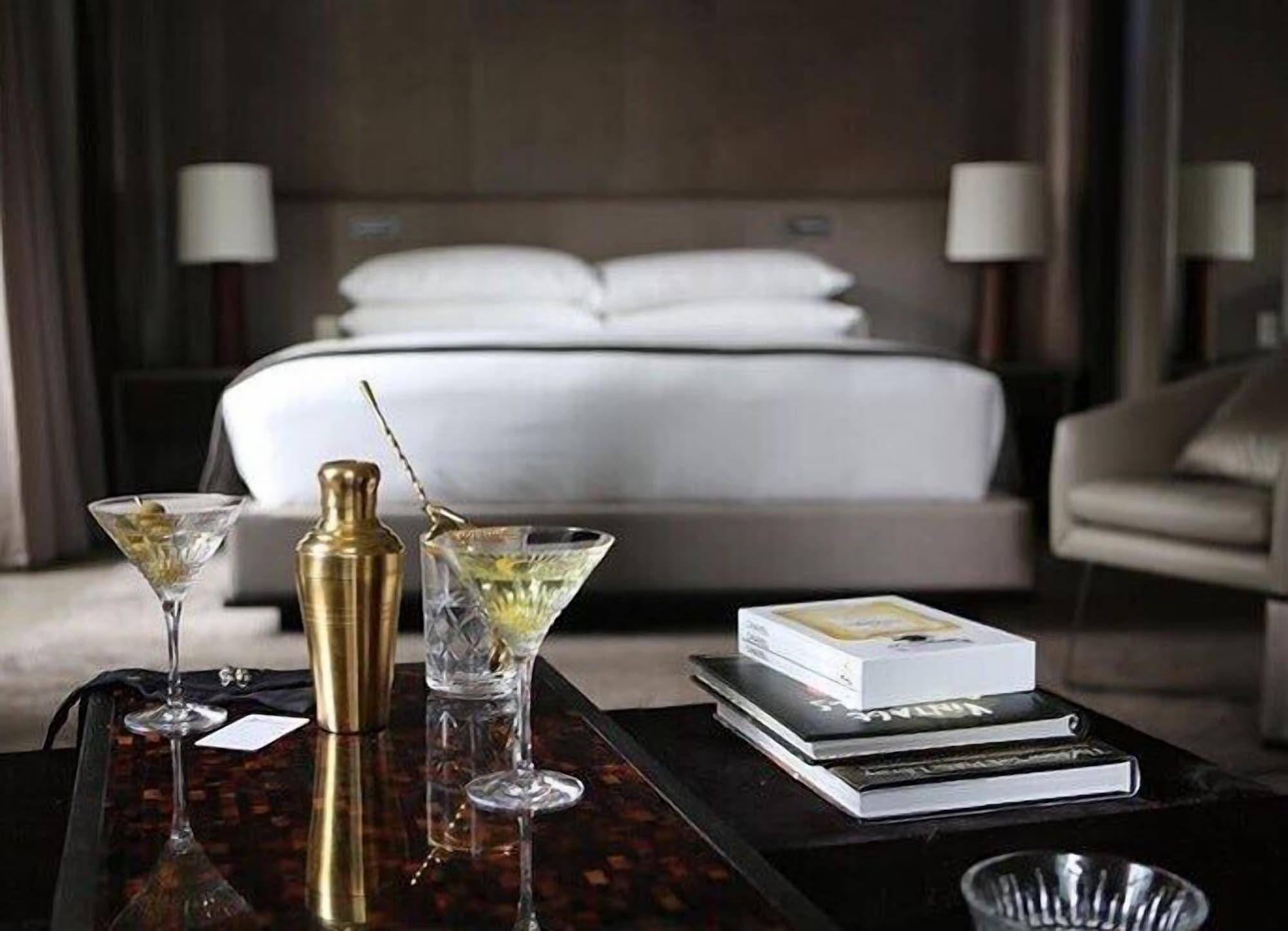 The Knickerbocker Hotel New York Ngoại thất bức ảnh A suite at the Mandarin Oriental, Munich