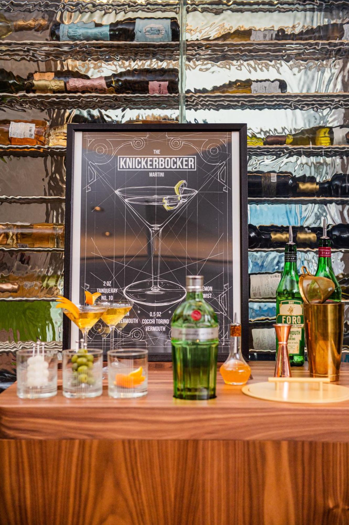 The Knickerbocker Hotel New York Ngoại thất bức ảnh The Knickerbocker bar