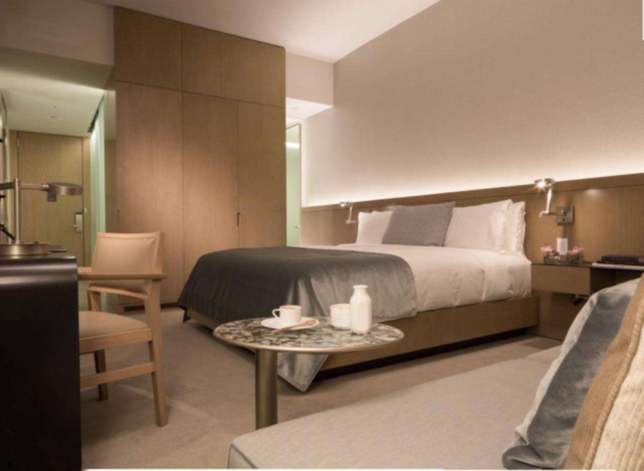 The Knickerbocker Hotel New York Phòng bức ảnh A room at the hotel